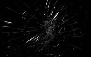 【シリーズ・都市伝説】言葉が呼ぶ呪い「紫鏡」